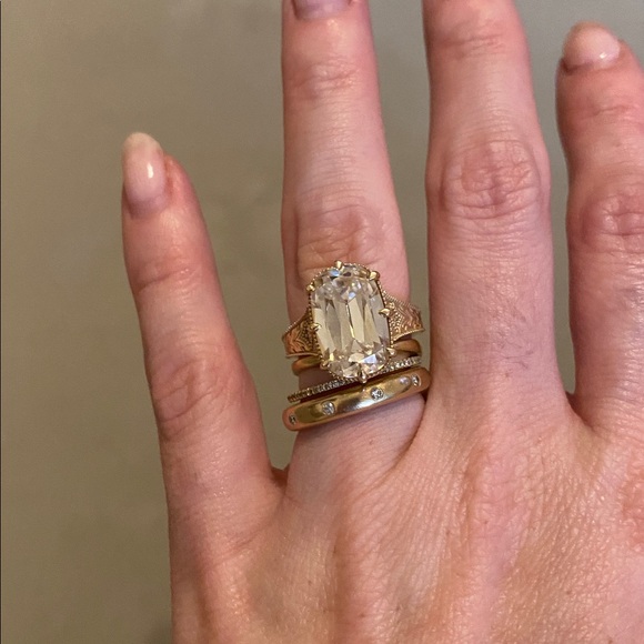 10k Yellow Gold Ring - Picture 5 of 6